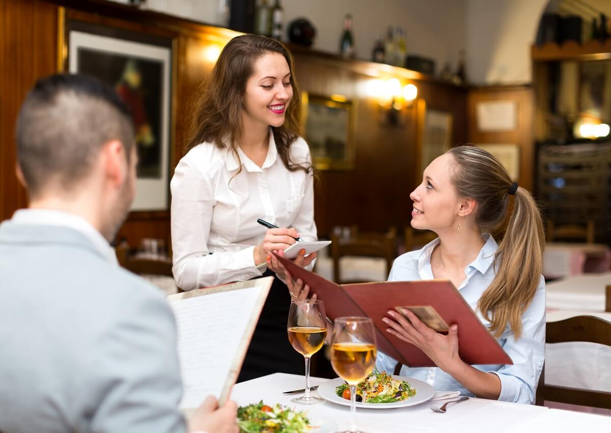 Conversation Starters And What To Talk About On A First Date
