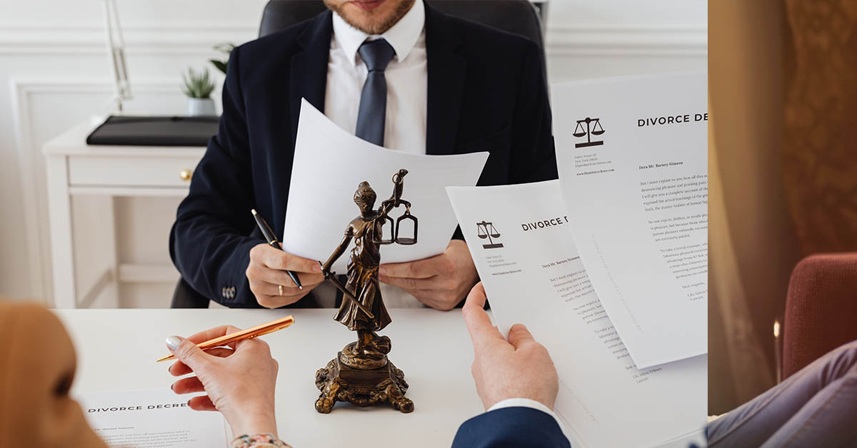 Tell-Tale Signs Of Cheating Over Facebook 1 How Do Divorce Attorneys Or Private Investigators Use Facebook