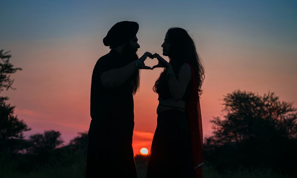 Navigate Friendship To Relationship Successfully